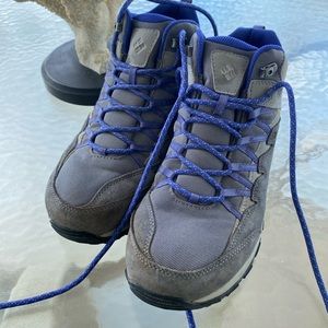 Columbia women’s hiking boots